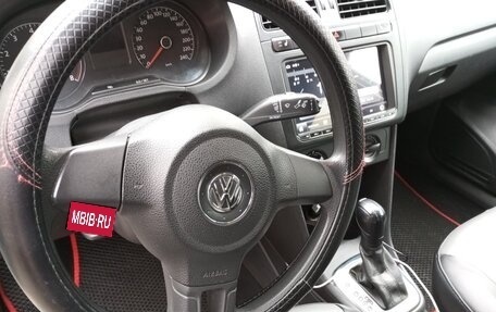 Volkswagen Polo VI (EU Market), 2012 год, 890 000 рублей, 24 фотография