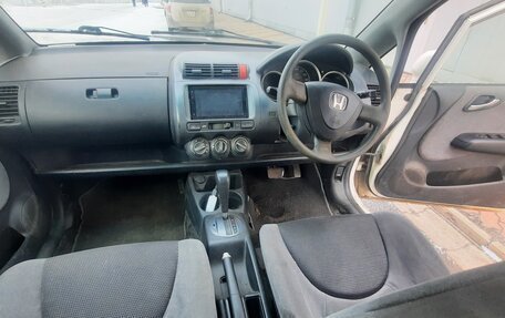 Honda Fit III, 2001 год, 180 000 рублей, 8 фотография