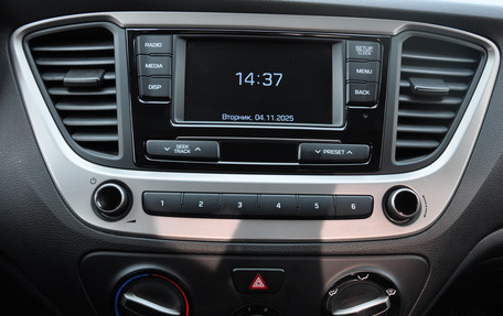 Hyundai Solaris II рестайлинг, 2017 год, 1 375 000 рублей, 20 фотография