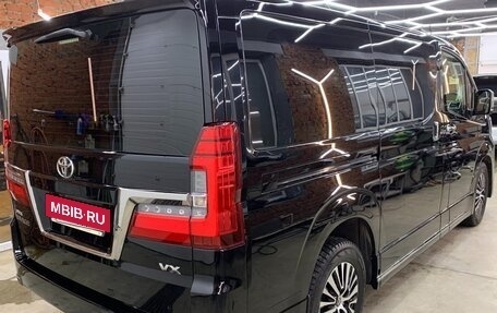 Toyota HiAce H300, 2021 год, 7 600 000 рублей, 4 фотография