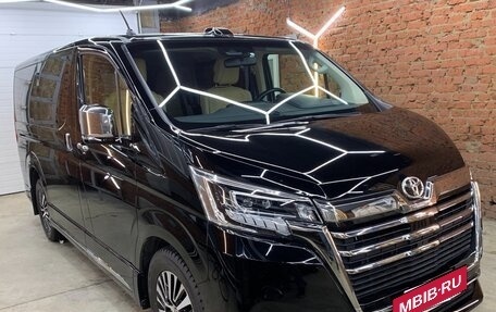 Toyota HiAce H300, 2021 год, 7 600 000 рублей, 3 фотография