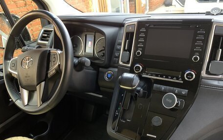 Toyota HiAce H300, 2021 год, 7 600 000 рублей, 14 фотография