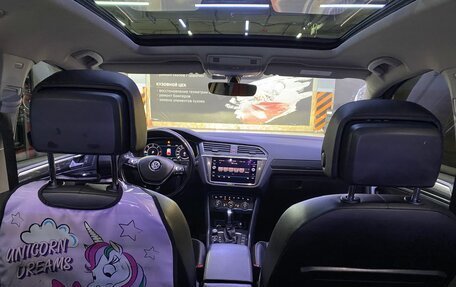 Volkswagen Tiguan II, 2018 год, 2 250 000 рублей, 10 фотография