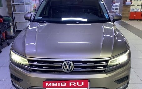 Volkswagen Tiguan II, 2018 год, 2 250 000 рублей, 16 фотография