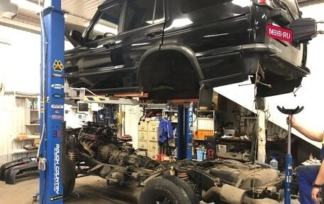 Land Rover Discovery III, 2003 год, 6 000 000 рублей, 31 фотография