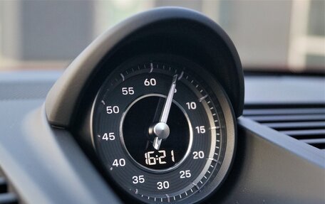 Porsche 911, 2021 год, 23 500 000 рублей, 27 фотография