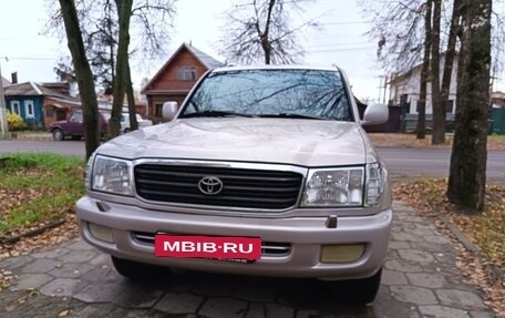 Toyota Land Cruiser 100 рестайлинг 2, 1998 год, 1 500 000 рублей, 9 фотография
