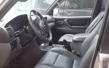 Toyota Land Cruiser 100 рестайлинг 2, 1998 год, 1 500 000 рублей, 11 фотография