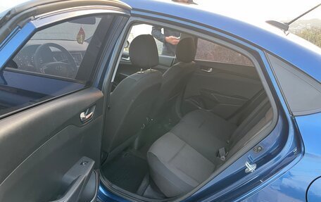 Hyundai Solaris II рестайлинг, 2021 год, 1 700 000 рублей, 3 фотография