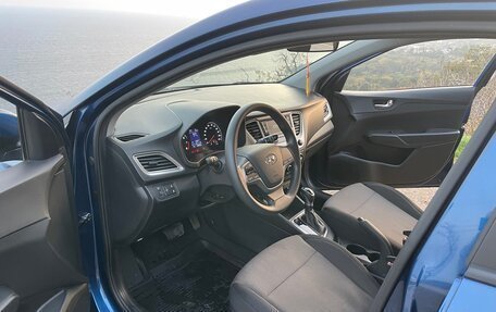 Hyundai Solaris II рестайлинг, 2021 год, 1 700 000 рублей, 5 фотография