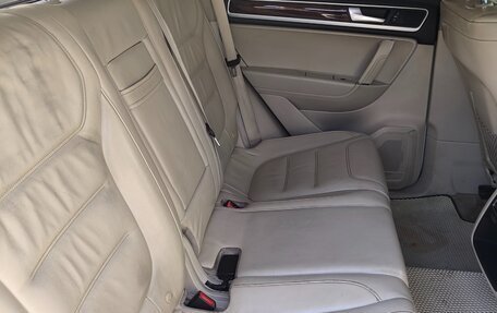 Volkswagen Touareg III, 2011 год, 1 700 000 рублей, 10 фотография
