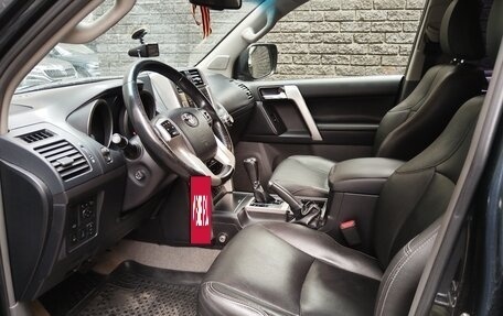 Toyota Land Cruiser Prado 150 рестайлинг 2, 2013 год, 3 050 000 рублей, 8 фотография