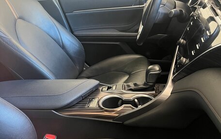 Toyota Camry, 2018 год, 2 780 000 рублей, 5 фотография