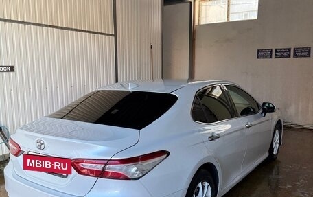 Toyota Camry, 2018 год, 2 780 000 рублей, 2 фотография