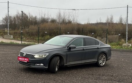 Volkswagen Passat B8 рестайлинг, 2018 год, 3 000 000 рублей, 3 фотография