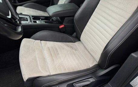 Volkswagen Passat B8 рестайлинг, 2018 год, 3 000 000 рублей, 18 фотография