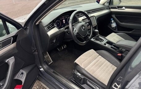 Volkswagen Passat B8 рестайлинг, 2018 год, 3 000 000 рублей, 17 фотография