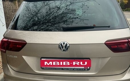 Volkswagen Tiguan II, 2018 год, 2 300 000 рублей, 4 фотография