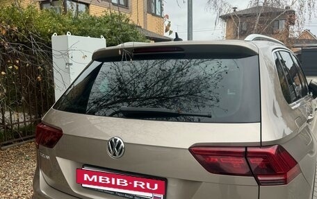 Volkswagen Tiguan II, 2018 год, 2 300 000 рублей, 5 фотография