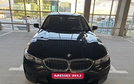BMW 3 серия, 2019 год, 2 700 000 рублей, 2 фотография