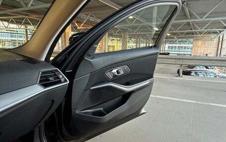 BMW 3 серия, 2019 год, 2 700 000 рублей, 34 фотография