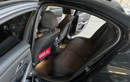 BMW 3 серия, 2019 год, 2 700 000 рублей, 32 фотография
