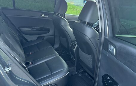 KIA Sportage IV рестайлинг, 2018 год, 2 640 000 рублей, 21 фотография