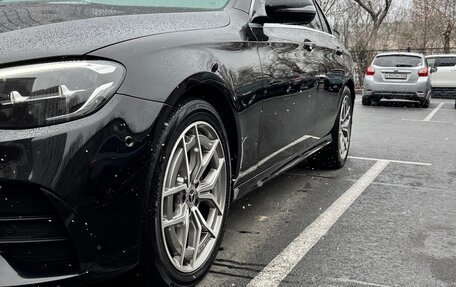 Mercedes-Benz E-Класс, 2020 год, 3 200 000 рублей, 10 фотография