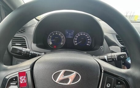 Hyundai Solaris II рестайлинг, 2012 год, 795 000 рублей, 21 фотография