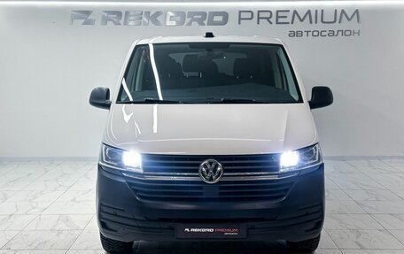 Volkswagen Caravelle T6 рестайлинг, 2021 год, 3 800 000 рублей, 4 фотография
