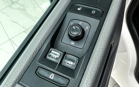 Volkswagen Caravelle T6 рестайлинг, 2021 год, 3 800 000 рублей, 7 фотография