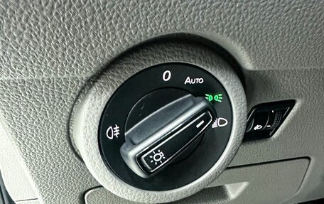 Volkswagen Caravelle T6 рестайлинг, 2021 год, 3 800 000 рублей, 8 фотография