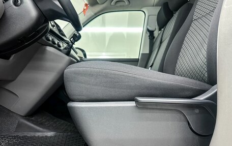 Volkswagen Caravelle T6 рестайлинг, 2021 год, 3 800 000 рублей, 10 фотография