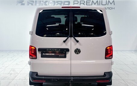 Volkswagen Caravelle T6 рестайлинг, 2021 год, 3 800 000 рублей, 20 фотография