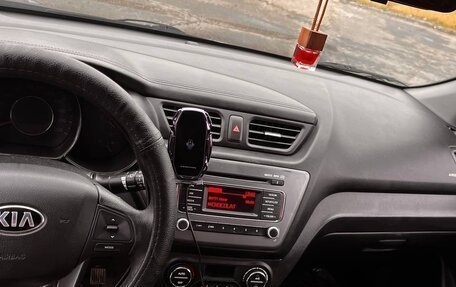 KIA Rio III рестайлинг, 2013 год, 500 000 рублей, 5 фотография