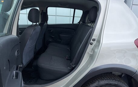 Renault Sandero II рестайлинг, 2015 год, 797 000 рублей, 15 фотография