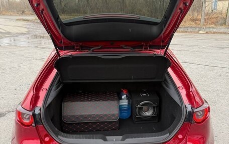 Mazda 3, 2019 год, 1 800 000 рублей, 17 фотография