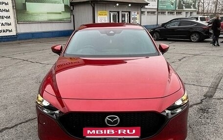 Mazda 3, 2019 год, 1 800 000 рублей, 13 фотография