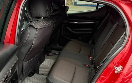 Mazda 3, 2019 год, 1 800 000 рублей, 28 фотография