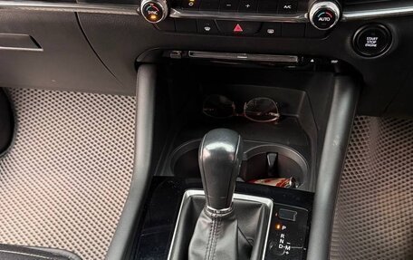 Mazda 3, 2019 год, 1 800 000 рублей, 35 фотография