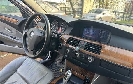 BMW 5 серия, 2009 год, 940 000 рублей, 7 фотография
