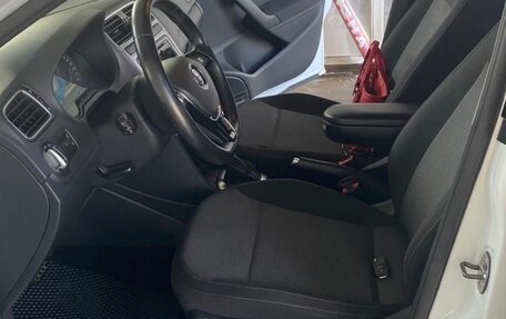 Volkswagen Polo VI (EU Market), 2017 год, 1 200 000 рублей, 9 фотография