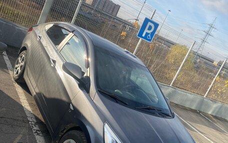 Hyundai Solaris II рестайлинг, 2013 год, 700 000 рублей, 3 фотография