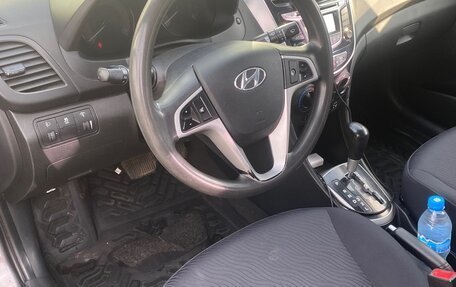 Hyundai Solaris II рестайлинг, 2013 год, 700 000 рублей, 9 фотография