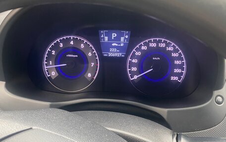 Hyundai Solaris II рестайлинг, 2013 год, 700 000 рублей, 10 фотография