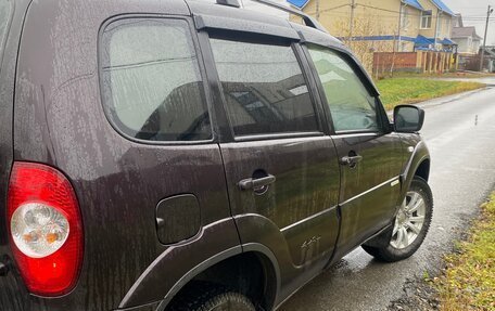 Chevrolet Niva I рестайлинг, 2013 год, 539 000 рублей, 4 фотография