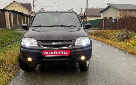 Chevrolet Niva I рестайлинг, 2013 год, 539 000 рублей, 2 фотография