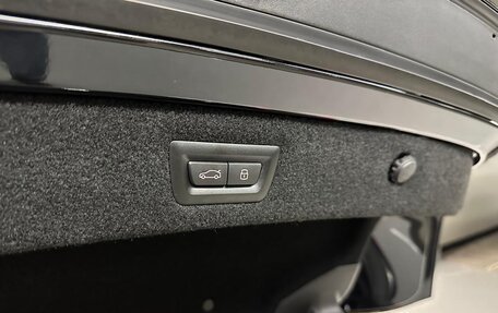 BMW 8 серия, 2023 год, 13 000 000 рублей, 23 фотография