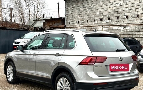 Volkswagen Tiguan II, 2018 год, 2 590 000 рублей, 4 фотография