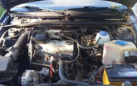 Volkswagen Passat B4, 1996 год, 240 000 рублей, 3 фотография